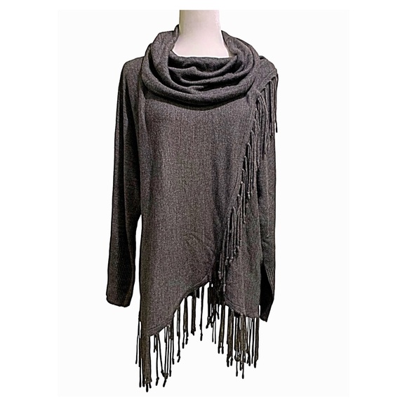 New York Collection Sweater Poncho W/Fringes Sweater Gray Color Sweater Size M - Picture 2 of 10